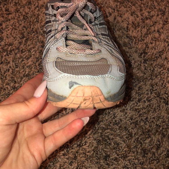 ASICS running shoes - Picture 10 of 12